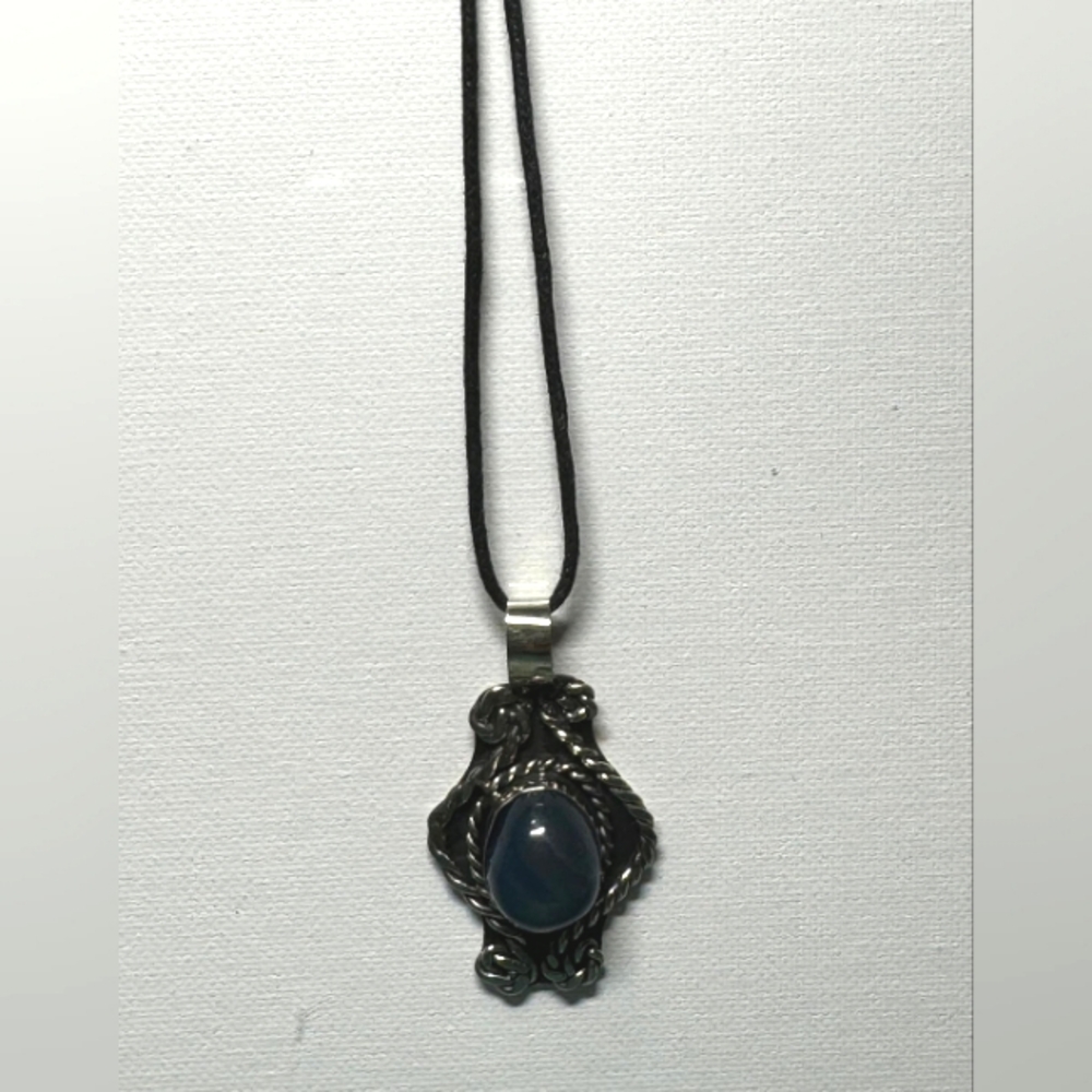 Stunning necklace for women
